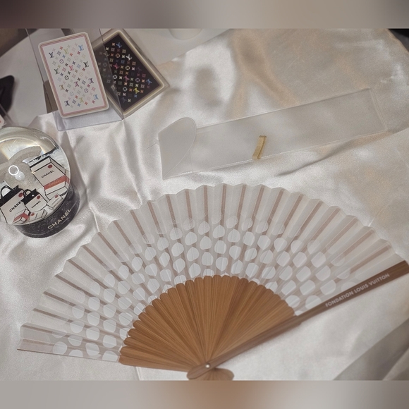 NEW Louis Vuitton Fondation Museum Folding Fan! - Picture 9 of 10